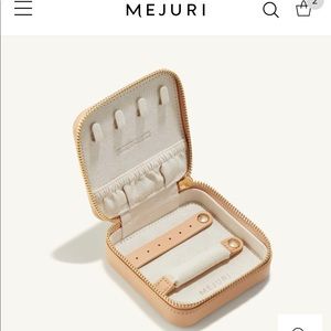 *ISO* Mejuri Jewelry Case